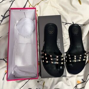 Vince Camuto Elishenta Studded Flat Sandals Black Size 7